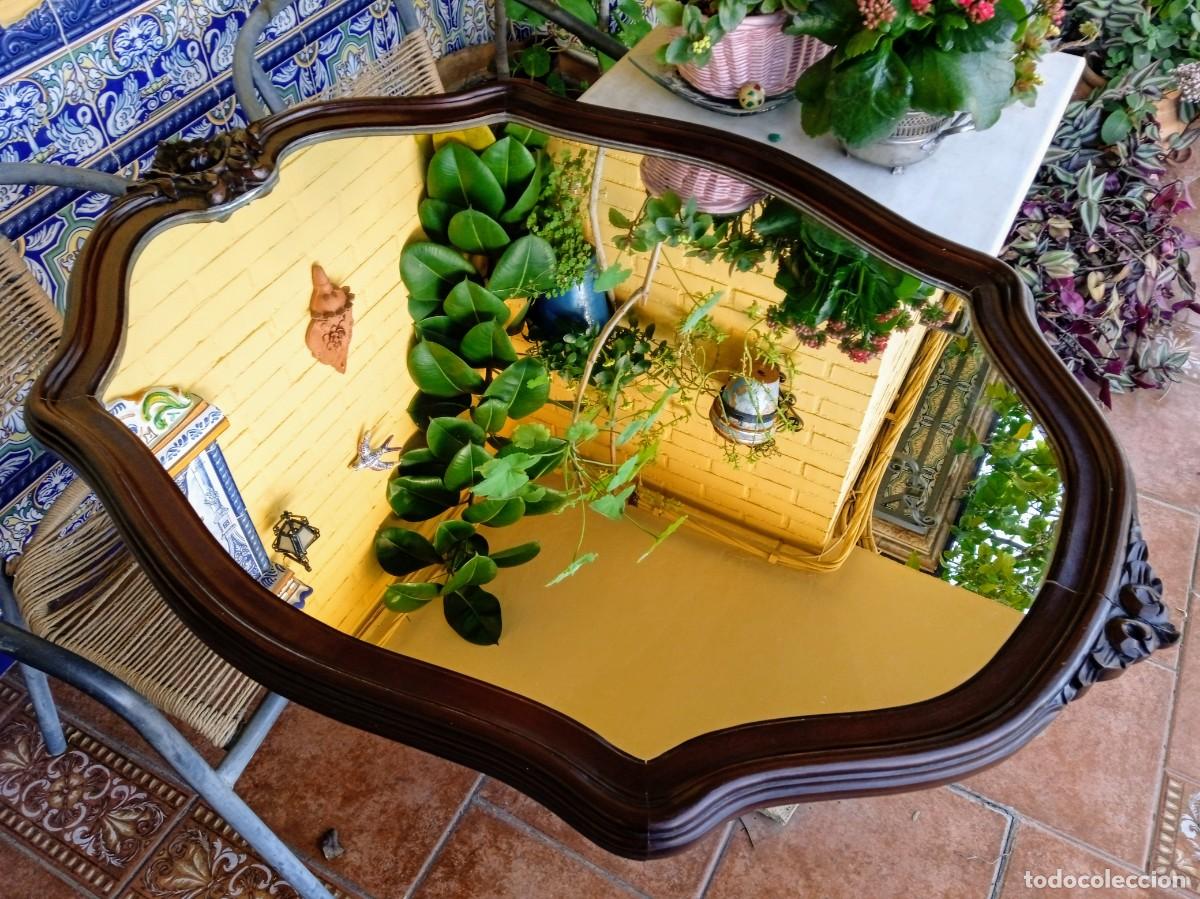 Antig&uuml;edades: Marco antiguo de madera con espejo - Foto 1