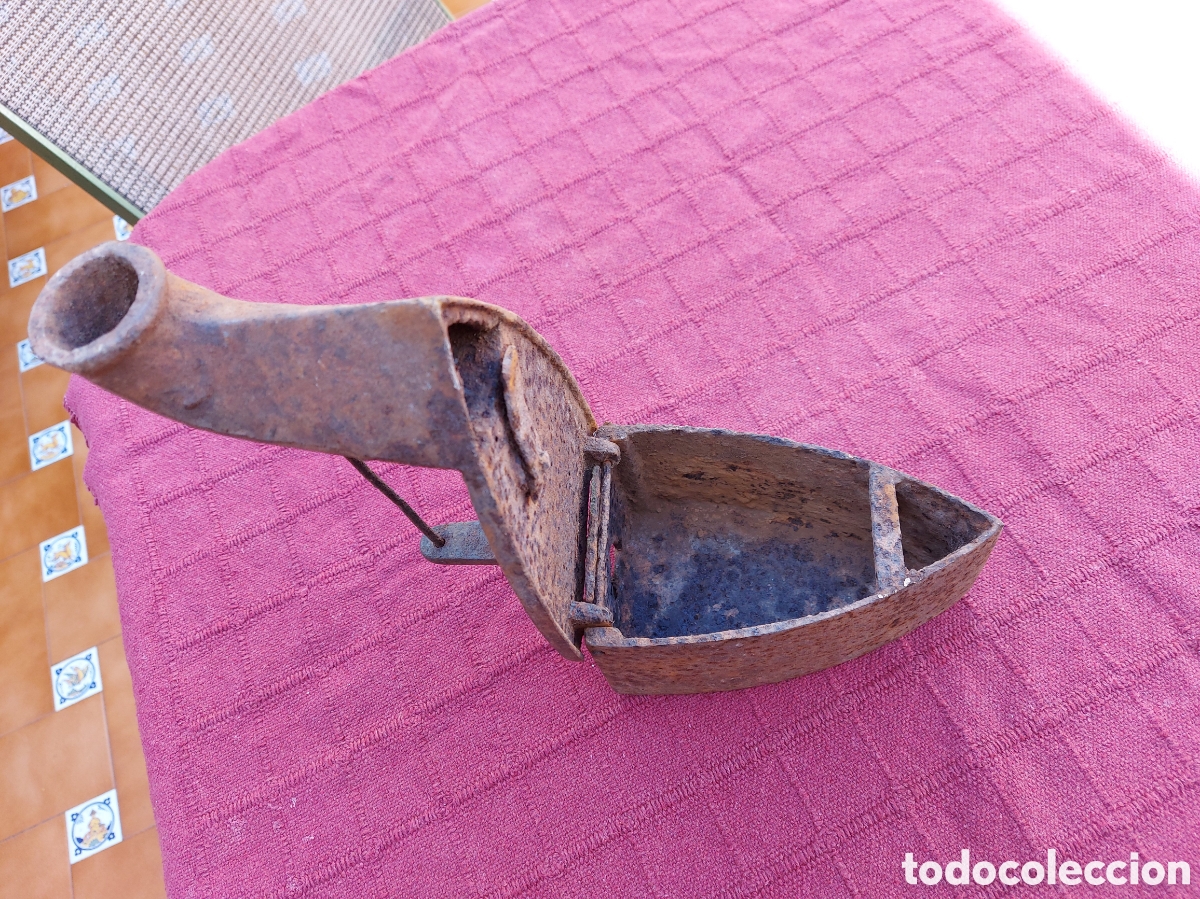 Antig&uuml;edades: PLANCHA DE CARBON ANTIGUA - Foto 10