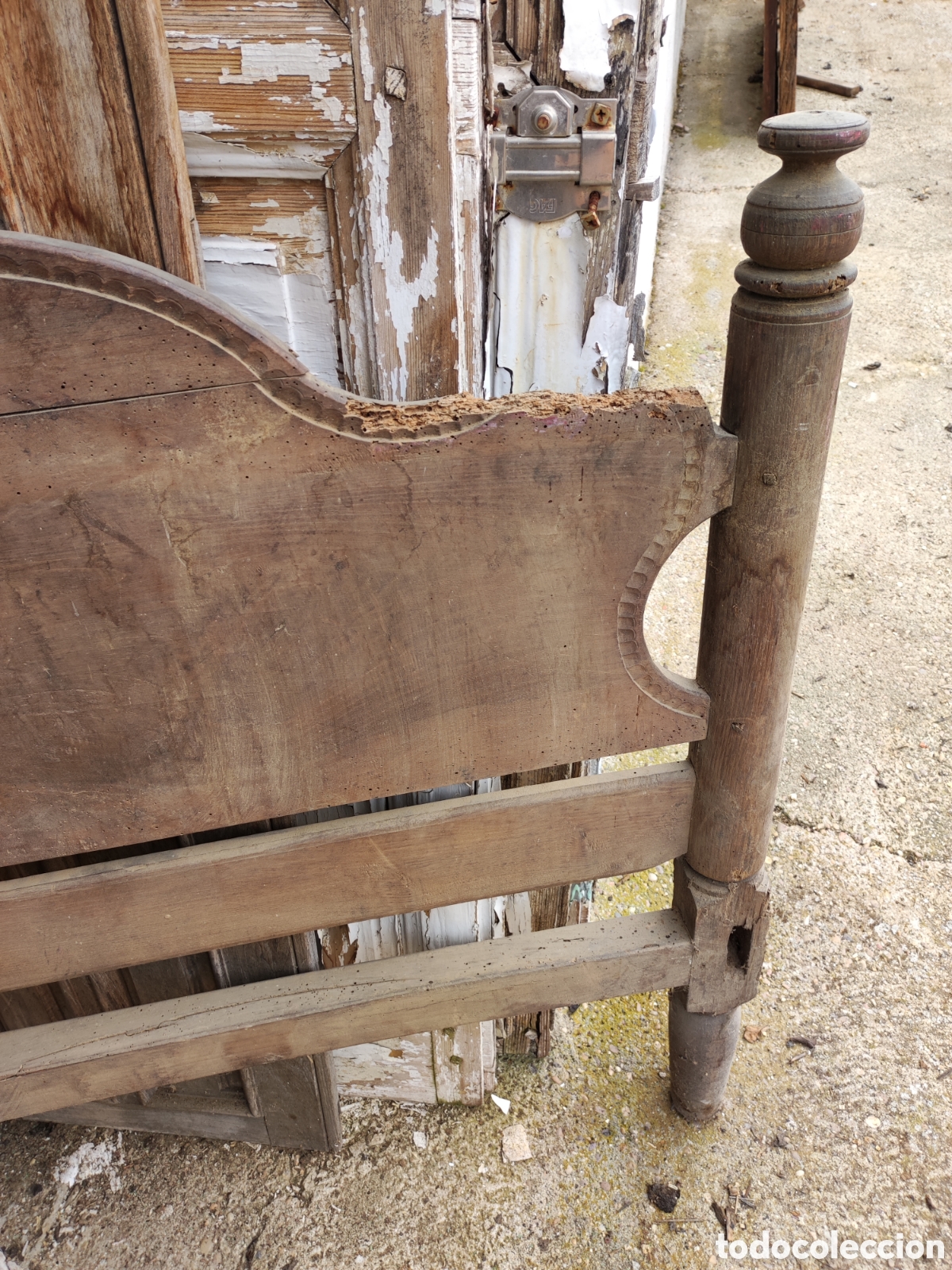 Antig&uuml;edades: Cabecero de cama para restaurar - Foto 3