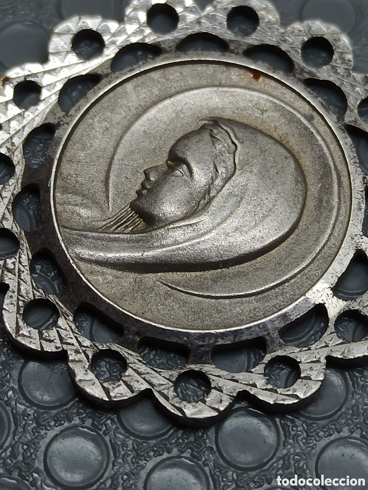 Antig&uuml;edades: Medalla religiosa en plata de ley - Foto 5