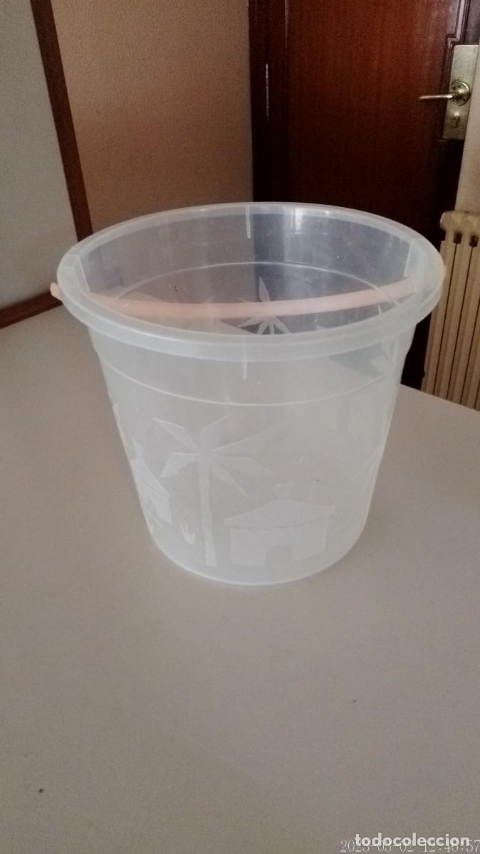 Oggetti Antichi: Cubo de Plastico