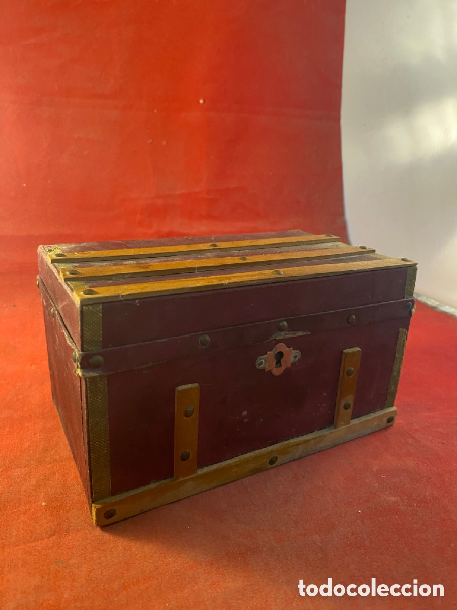 Antig&uuml;edades: Antigua cajita de madera - Foto 1