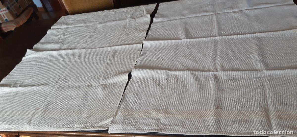 Oggetti Antichi: LOTE DE DOS MUY ANTIGUAS TOALLAS DE PIQU&Eacute;.