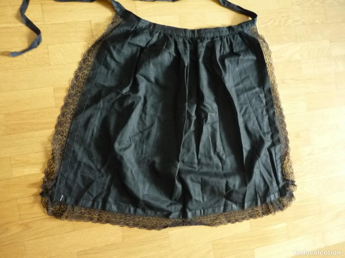 Antig&uuml;edades: Delantal negro con puntilla - Foto 9