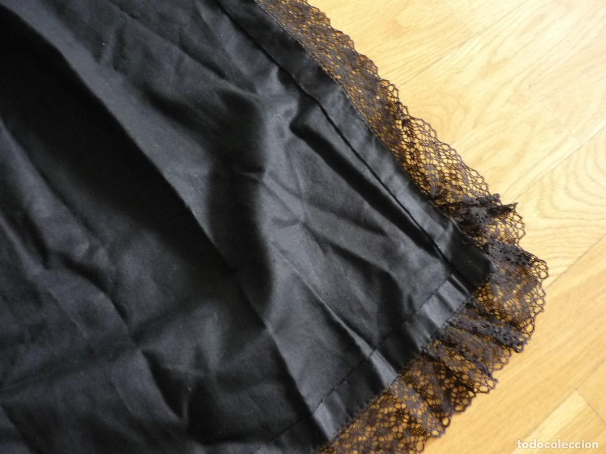 Antig&uuml;edades: Delantal negro con puntilla - Foto 10