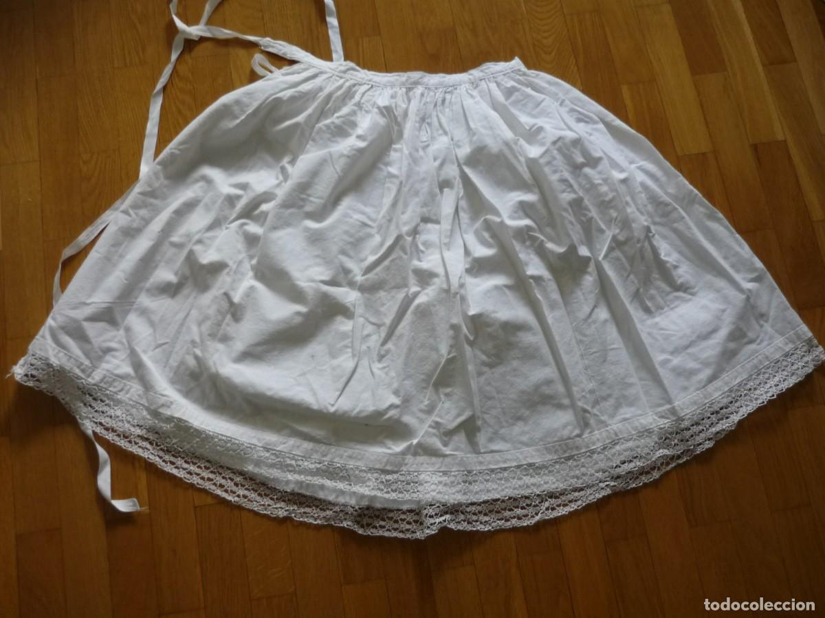 Antig&uuml;edades: Falda combinaci&oacute;n encaje de bolillos - Foto 10
