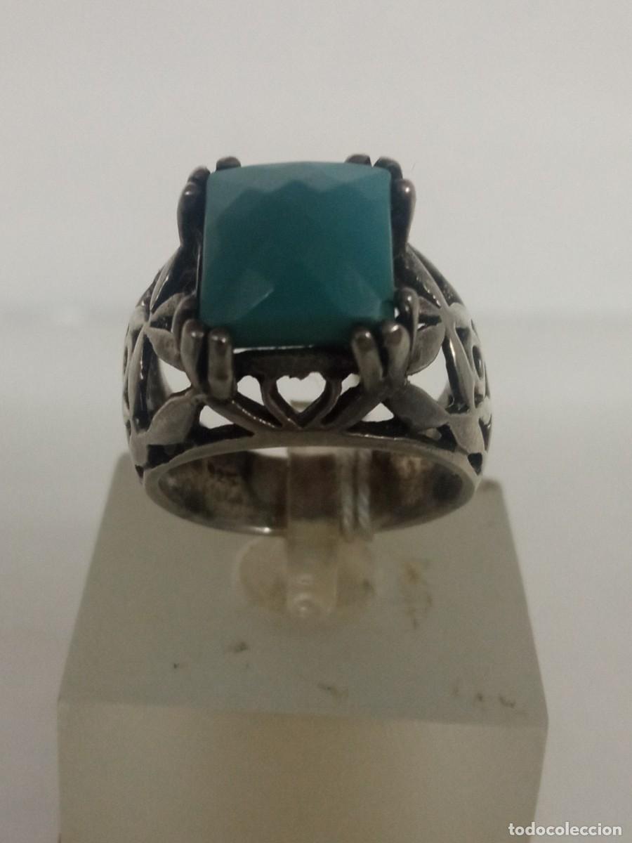 Antig&uuml;edades: Sortija plata y piedra + - Foto 1