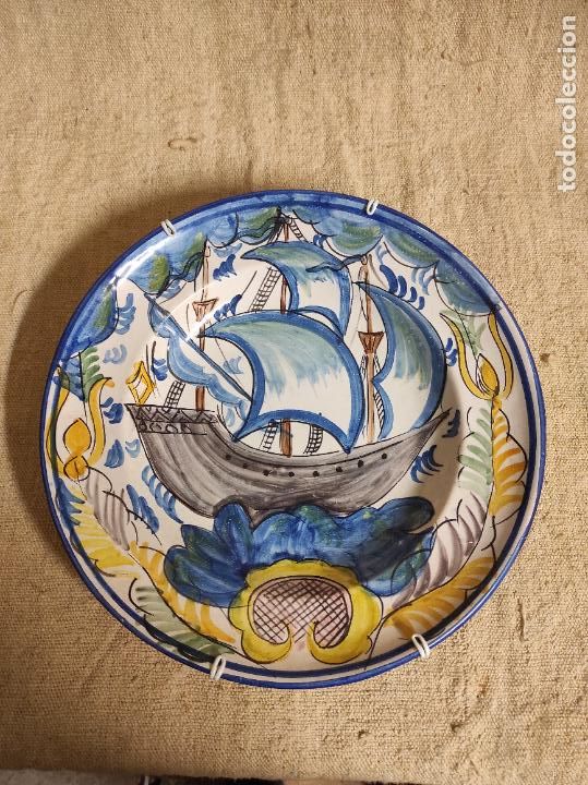 Antig&uuml;edades: plato de manises - Foto 1