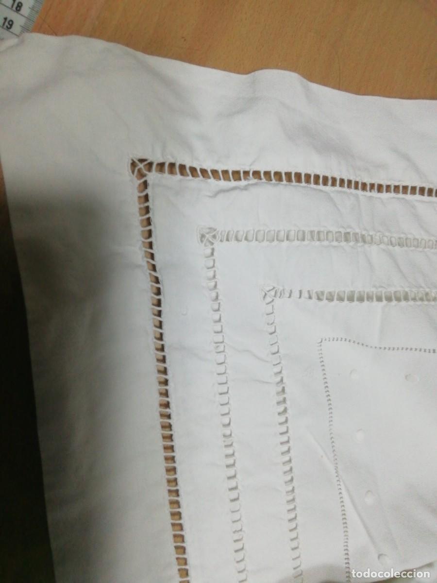 Antig&uuml;edades: * FUNDA DE COJIN. 70 CM (Rf:19/*) - Foto 2