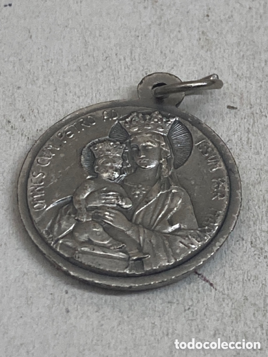 Antig&uuml;edades: Medalla de metal religioso - Foto 1