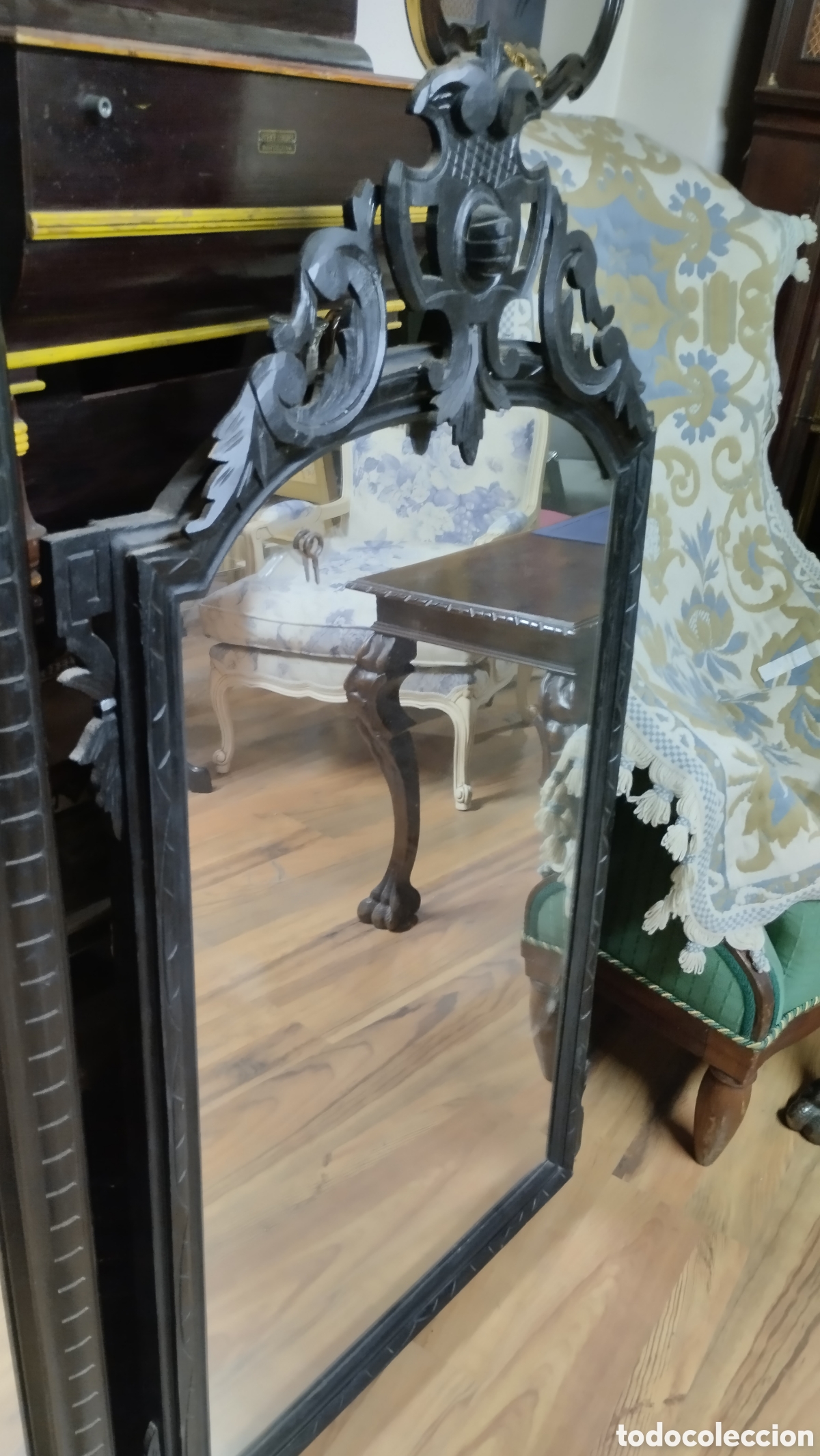 Antig&uuml;edades: Espejo con copete en madera ebonizada. 133x76 cms. - Foto 3