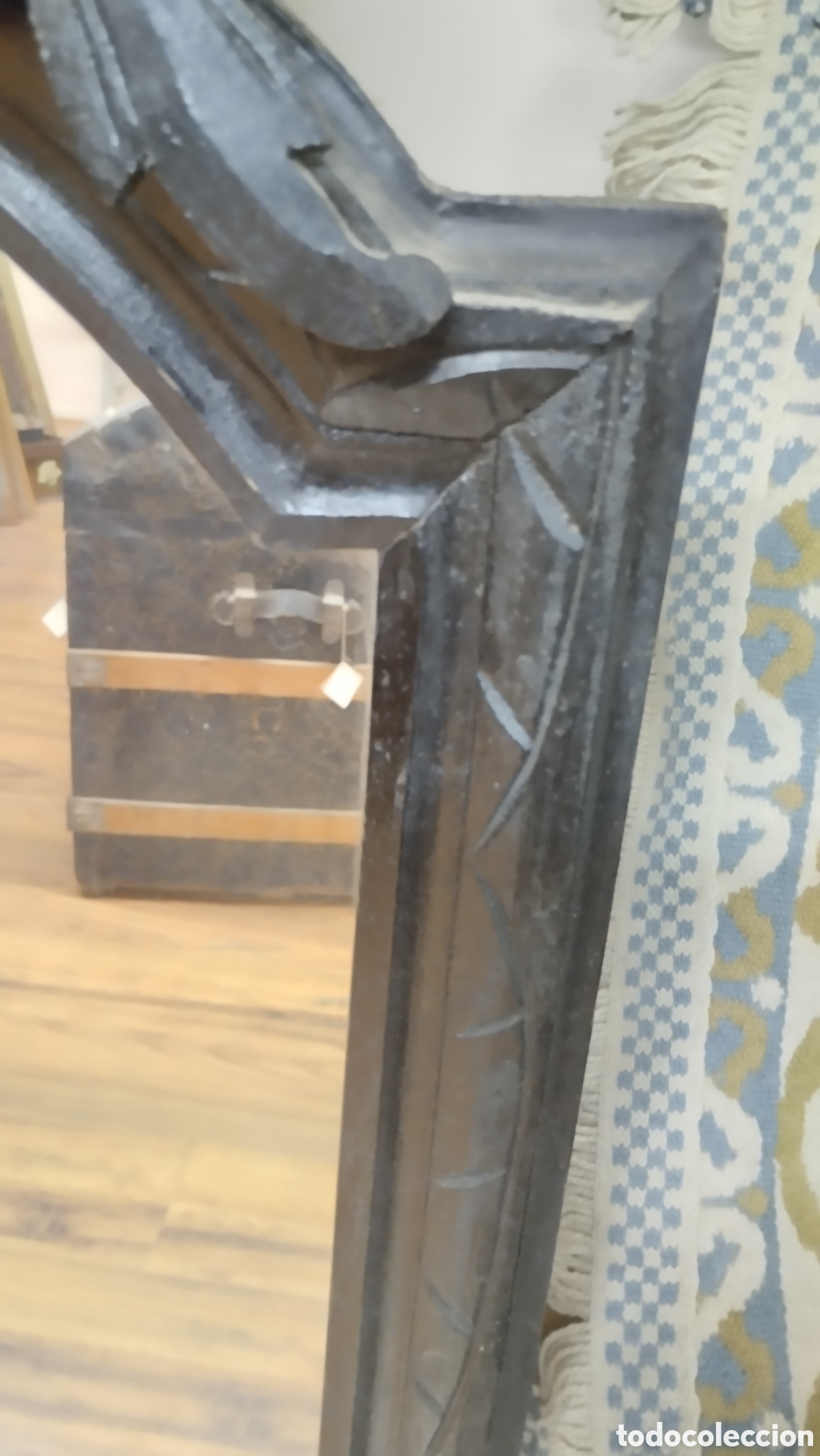 Antig&uuml;edades: Espejo con copete en madera ebonizada. 133x76 cms. - Foto 6