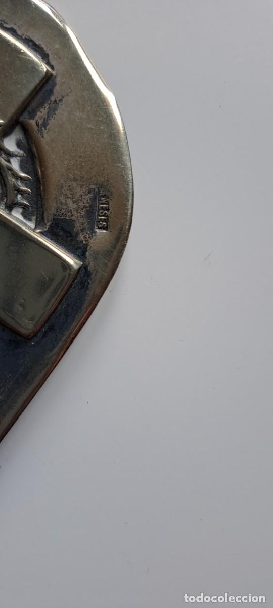 Antig&uuml;edades: Benditera plata Meneses, con marchamo - Foto 3