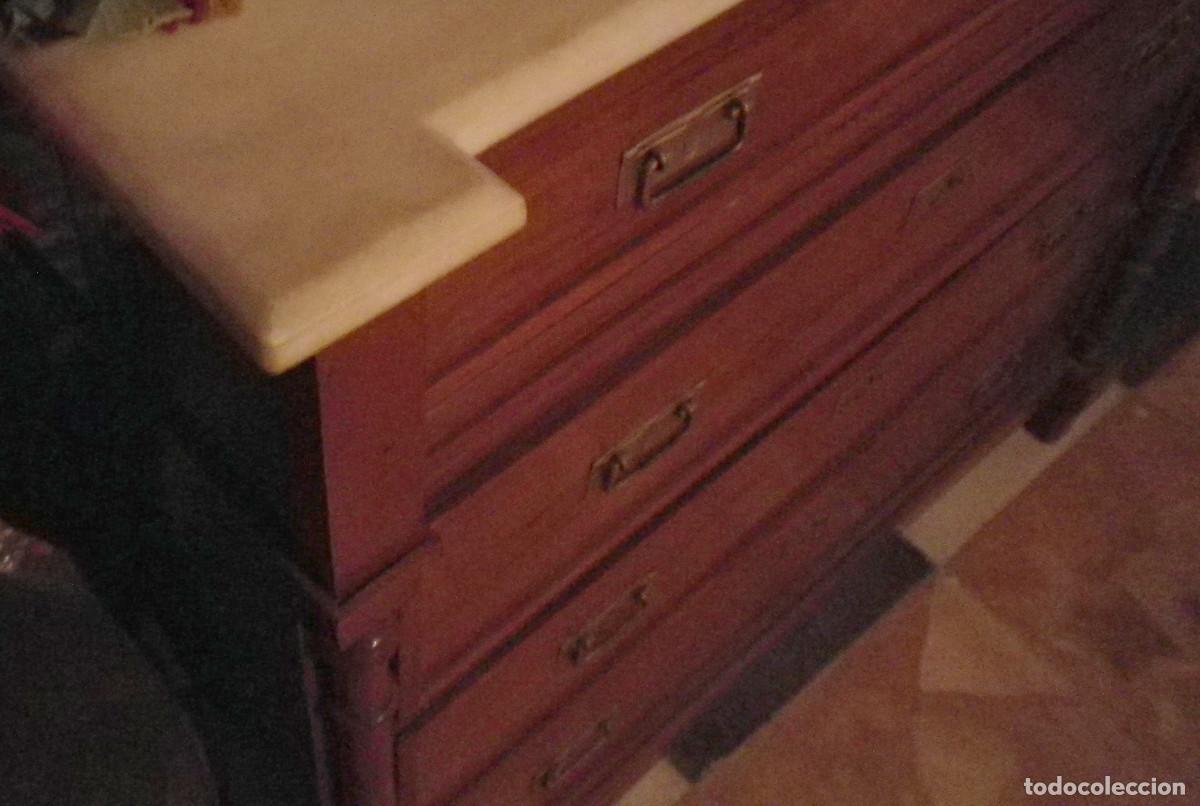 Antig&uuml;edades: COMODA ESTILO ISABELINO - Foto 3