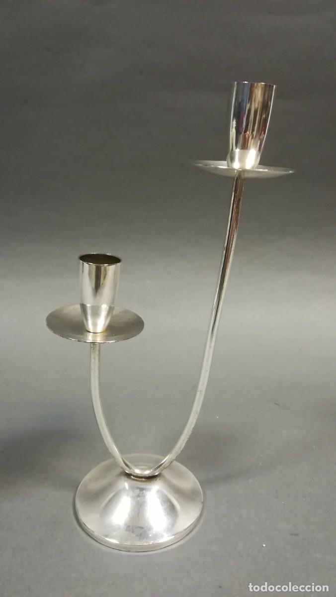 Antig&uuml;edades: CANDELABRO PLATEADO ART DECO DE 2 VELAS - Foto 1
