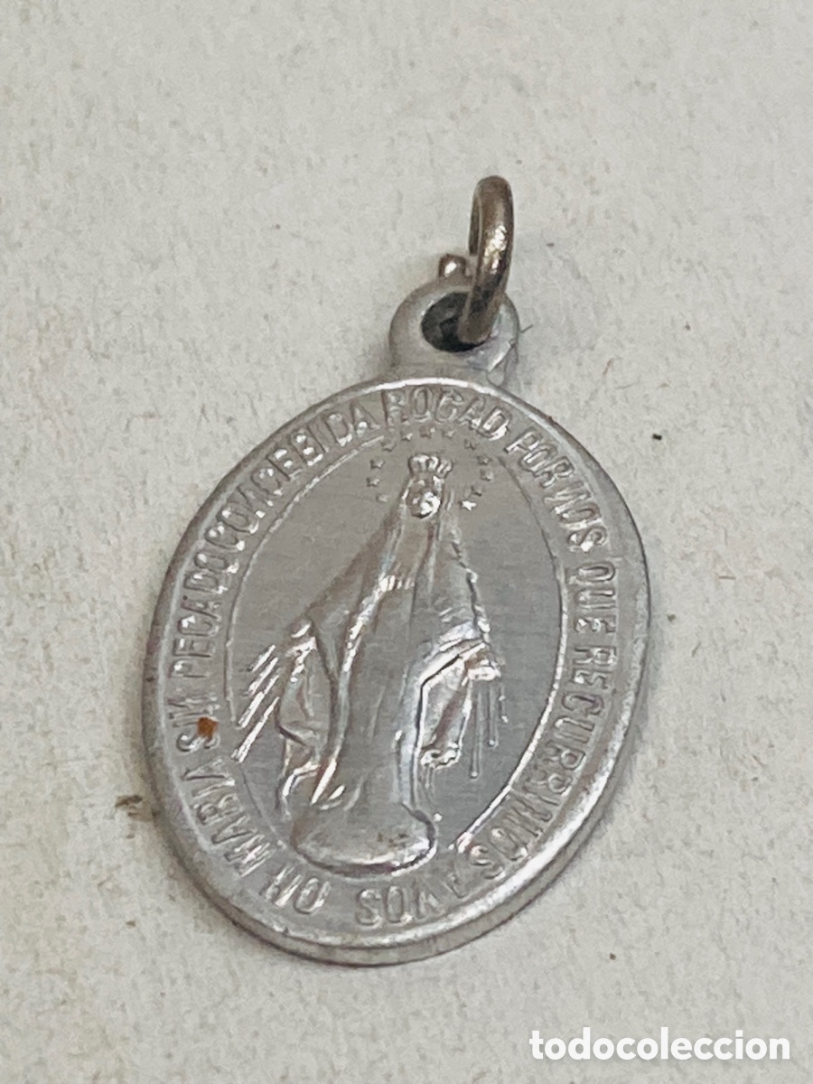 Antig&uuml;edades: Medalla religiosa met&aacute;lica - Foto 1