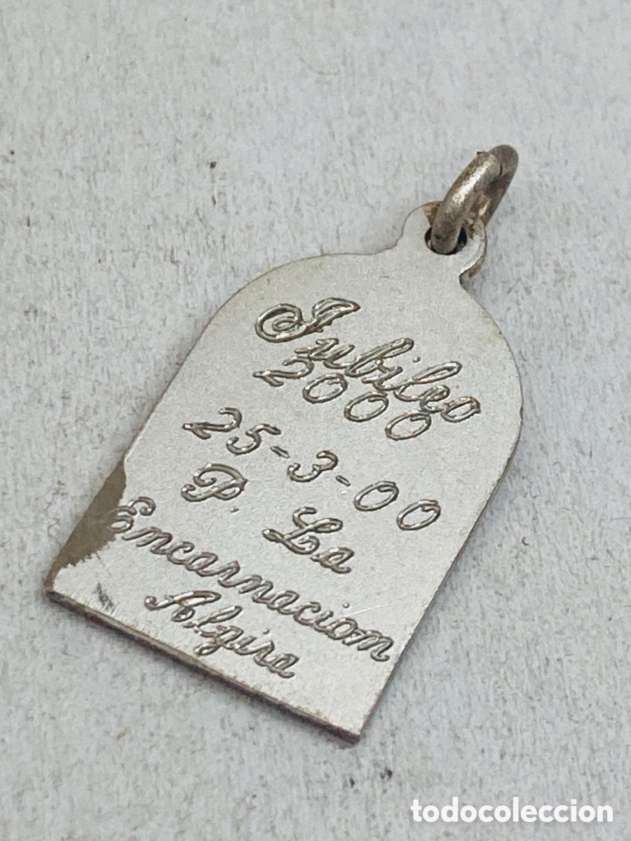 Antig&uuml;edades: Medalla religiosa met&aacute;lica - Foto 2