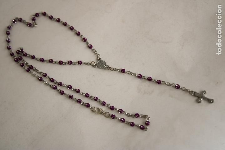 Antig&uuml;edades: collar rosario de plastico y cristal - Foto 1