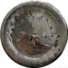 Antigüedades: PLATO SOUVENIR EGIPCIO EN PLATA DE LEY CONTRASTADA. Lote 397919709