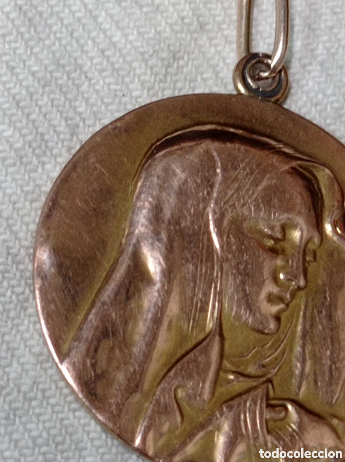 Antig&uuml;edades: Antigua medalla dorada VIRGEN - Foto 3