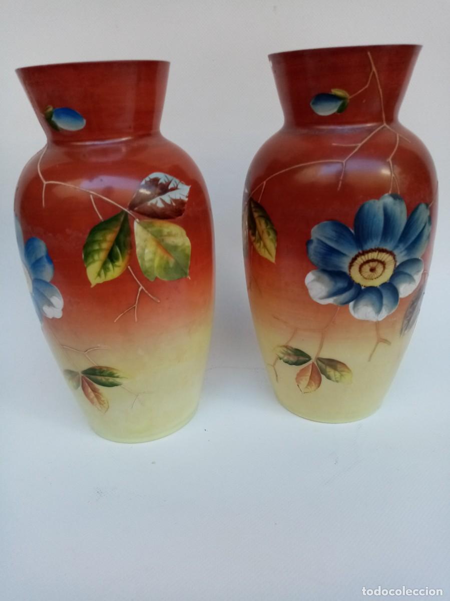 Antig&uuml;edades: jarrones de opalina-pareja- - Foto 4