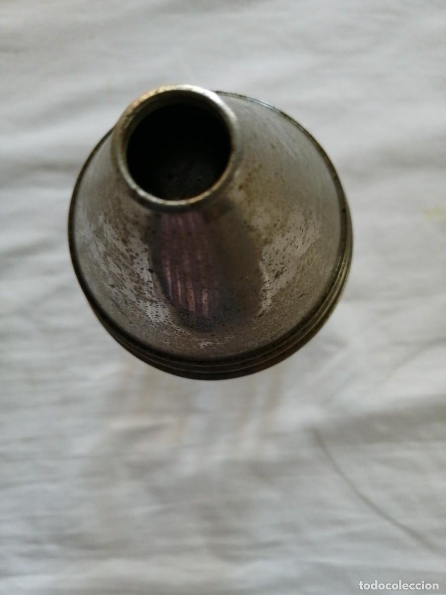 Antig&uuml;edades: Antiguo objeto de cocina, para espolvorear. - Foto 3