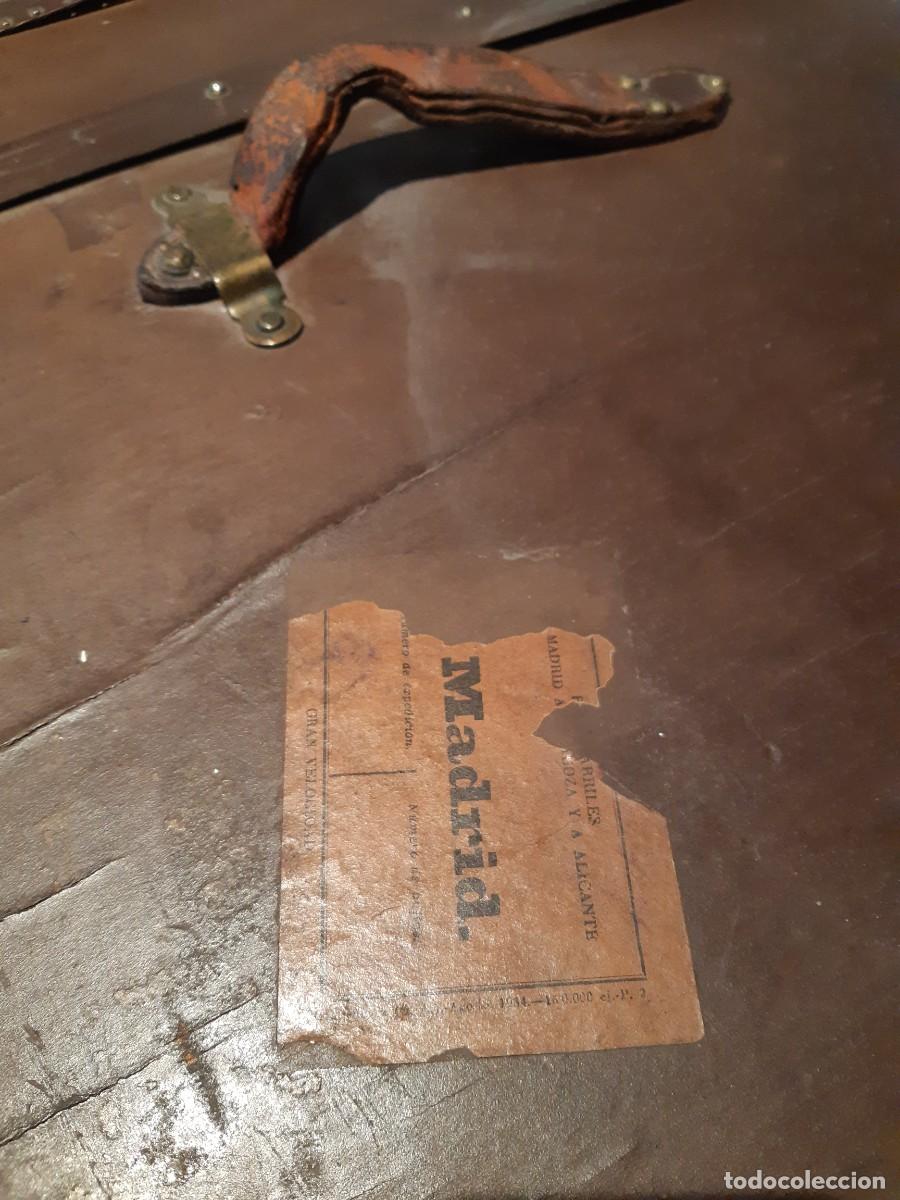 Antig&uuml;edades: Baul antiguo en madera - Foto 4