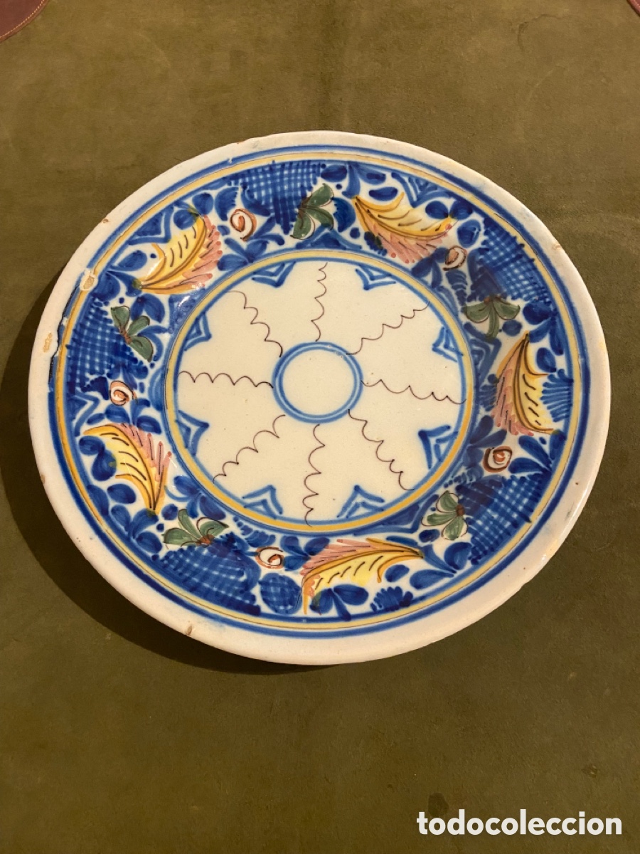 Antig&uuml;edades: Plato Manises? - Foto 1