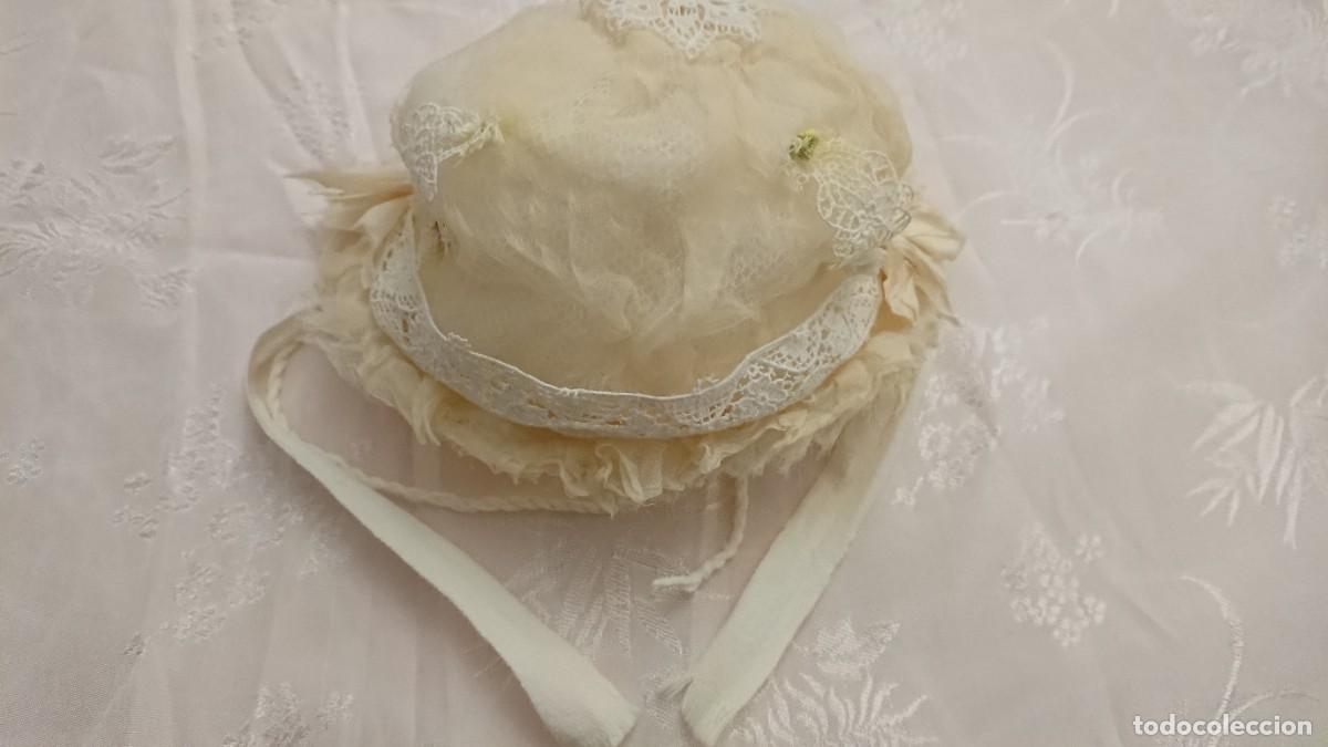 Antig&uuml;edades: GORRO DE BEB&Eacute; DE CEREMONIA O DE CRISTIANAR - Foto 1