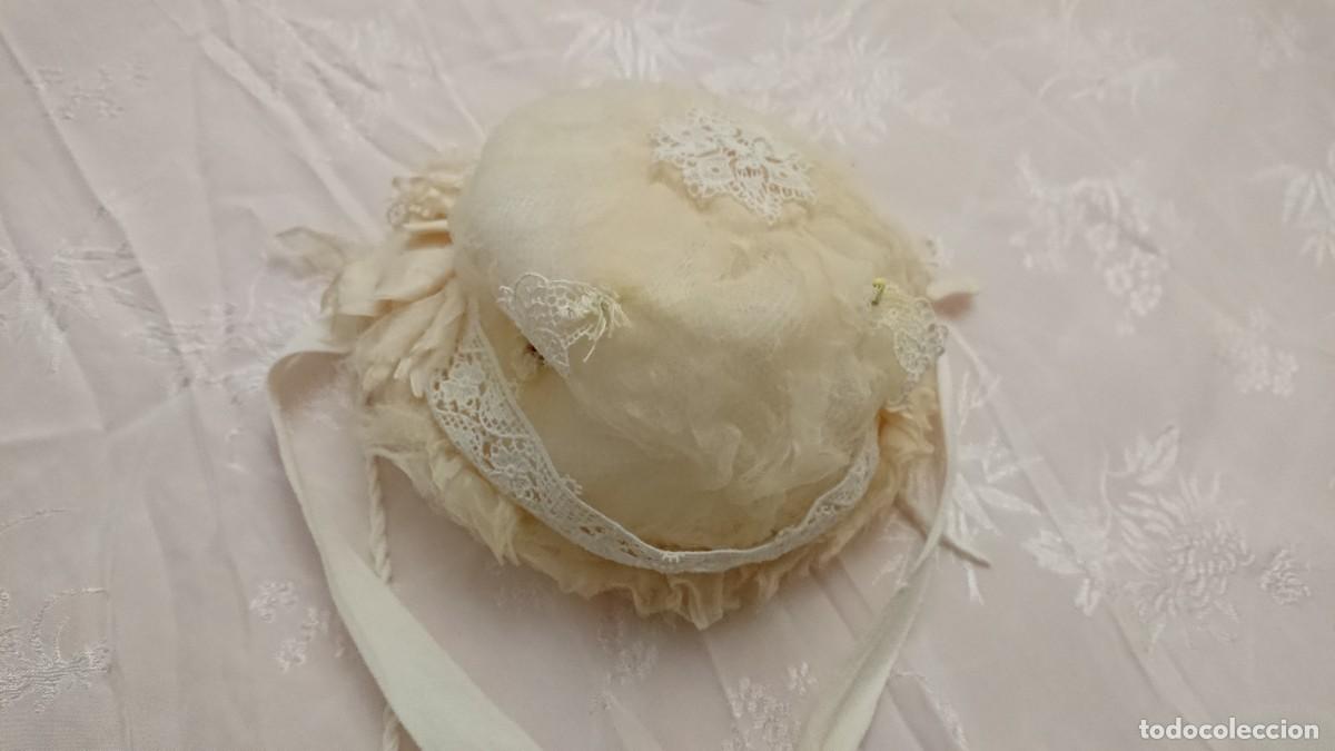 Antig&uuml;edades: GORRO DE BEB&Eacute; DE CEREMONIA O DE CRISTIANAR - Foto 9