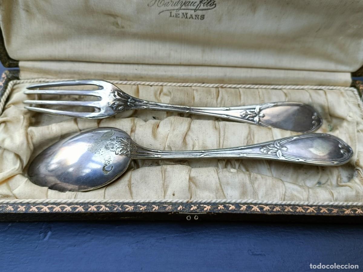 Antig&uuml;edades: Antiguos dos cubiertos en estuche con marcaje - Foto 2