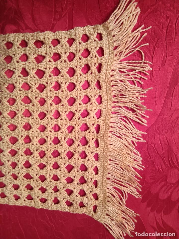 Antig&uuml;edades: Tapete antiguo hecho a mano beige hecho a ganchillo forma rectangular con flecos - Foto 2