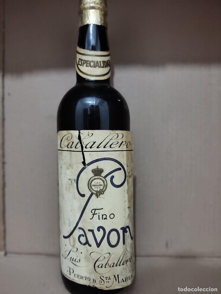 Antig&uuml;edades: Botella llena Jerez Caballero Pavon - Foto 1
