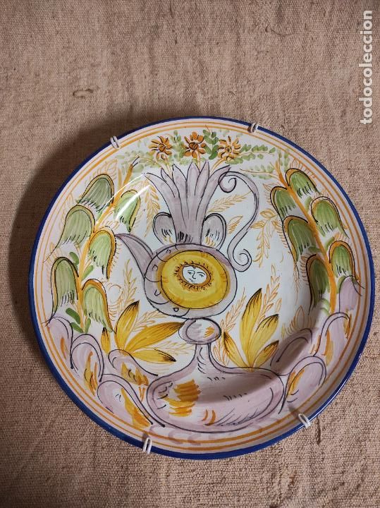 Antig&uuml;edades: plato de manises - Foto 1
