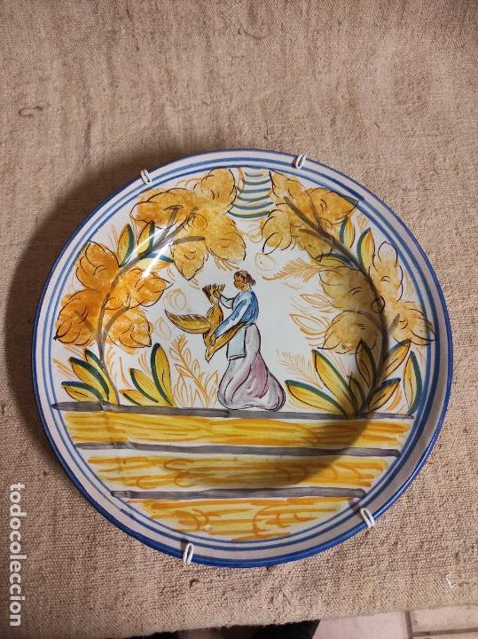 Antig&uuml;edades: plato de manises - Foto 1