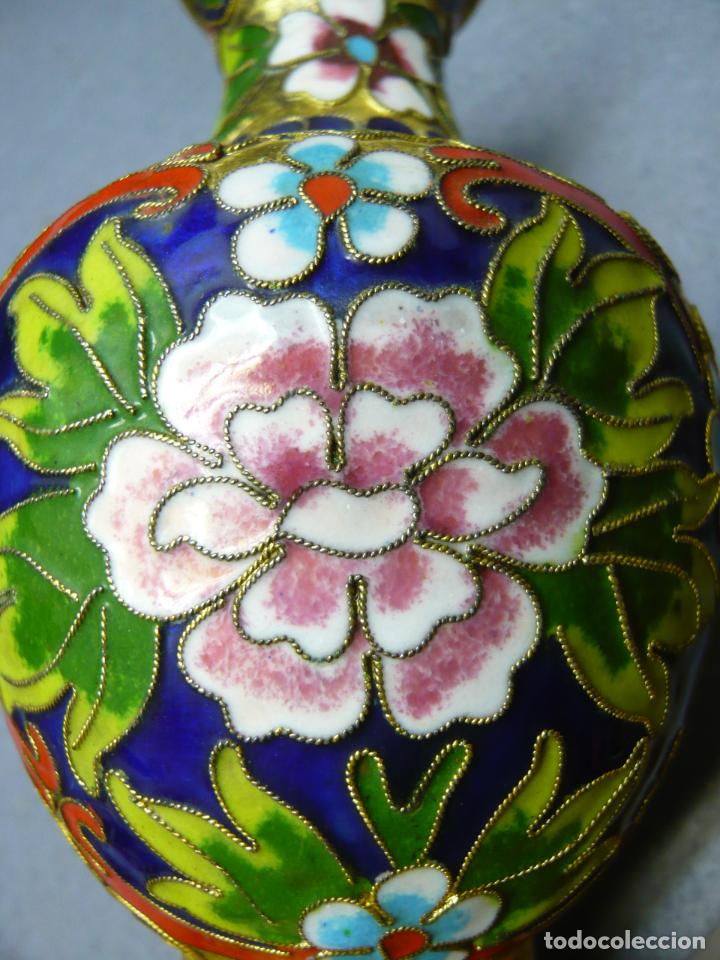 Antig&uuml;edades: Magnifico jarron dor&eacute; ormolu cloisonne esmaltes - Foto 2