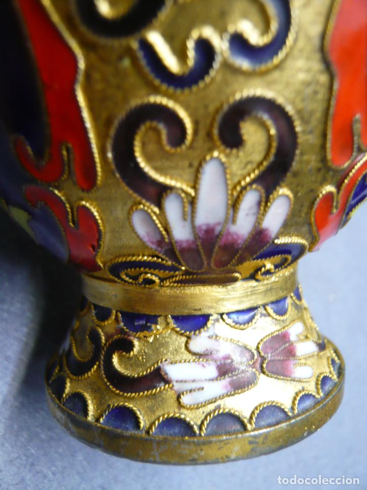Antig&uuml;edades: Magnifico jarron dor&eacute; ormolu cloisonne esmaltes - Foto 3