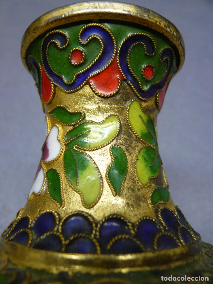 Antig&uuml;edades: Magnifico jarron dor&eacute; ormolu cloisonne esmaltes - Foto 4