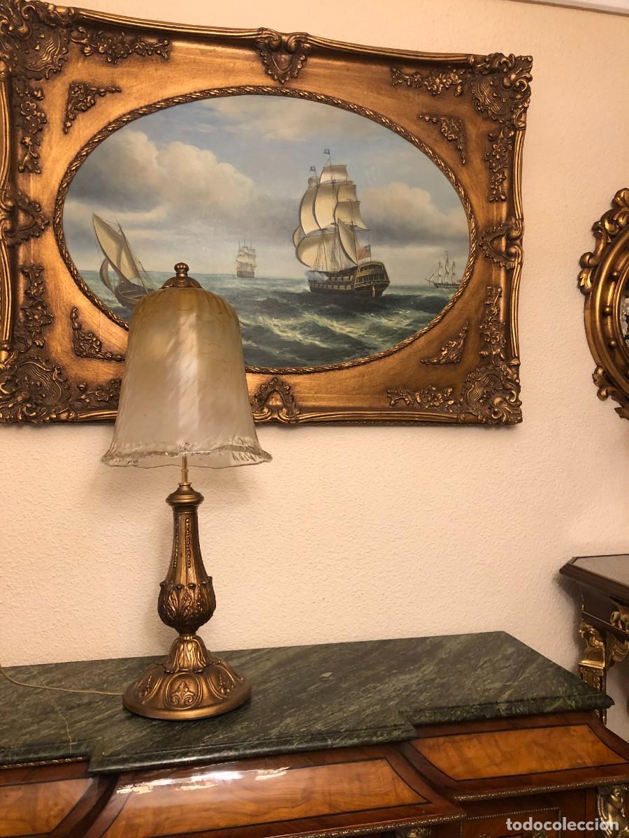 Antig&uuml;edades: L&aacute;mpara en bronce con tulipa de cristal - Foto 3