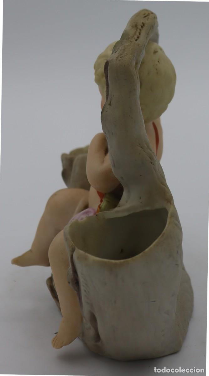 Antig&uuml;edades: Figura de porcelana de biscuit - Foto 4