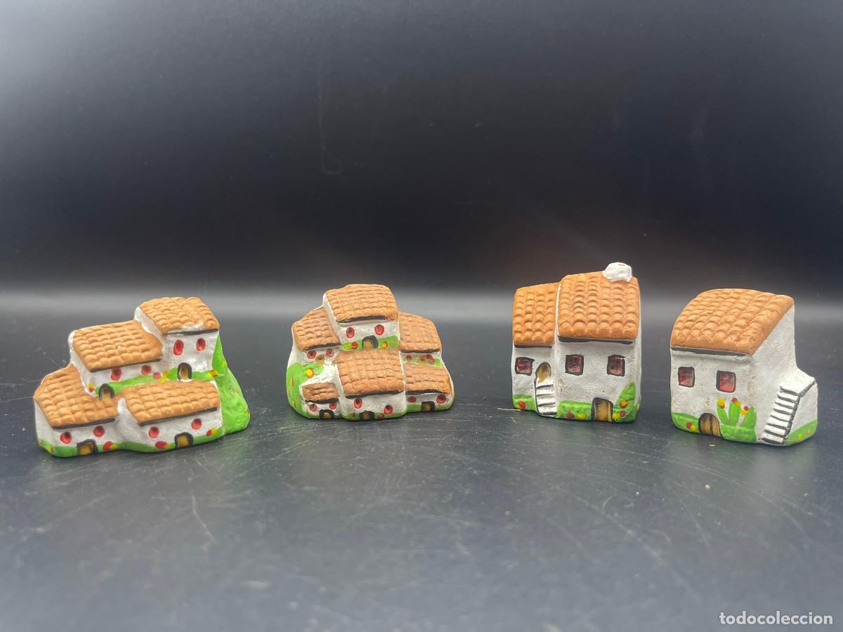 Antig&uuml;edades: JUEGO DE CASITAS DE ARCILLA - Foto 3