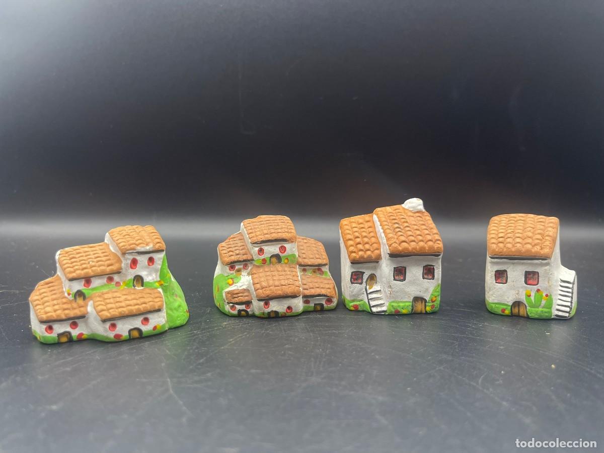 Antig&uuml;edades: JUEGO DE CASITAS DE ARCILLA - Foto 4