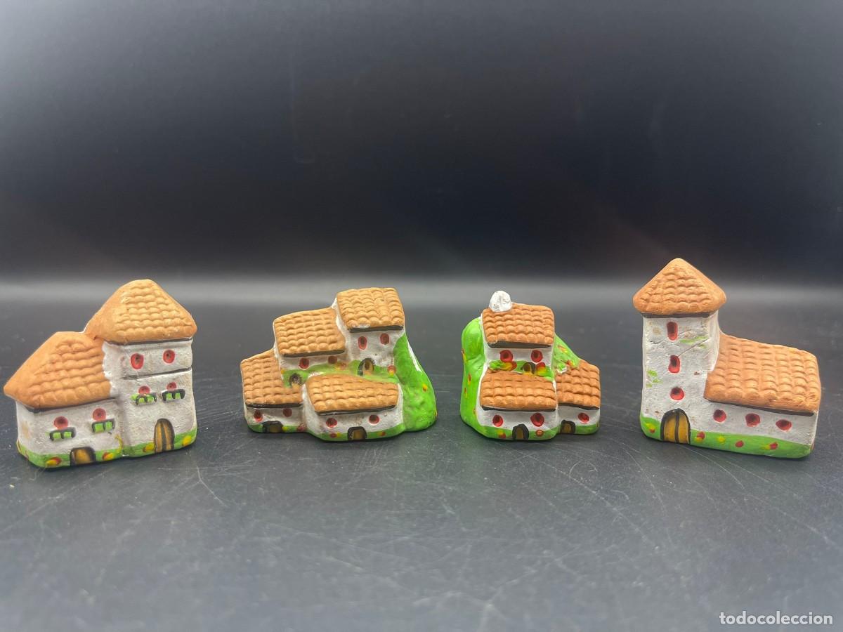 Antig&uuml;edades: JUEGO DE 4 CASITAS DE ARCILLA - Foto 2