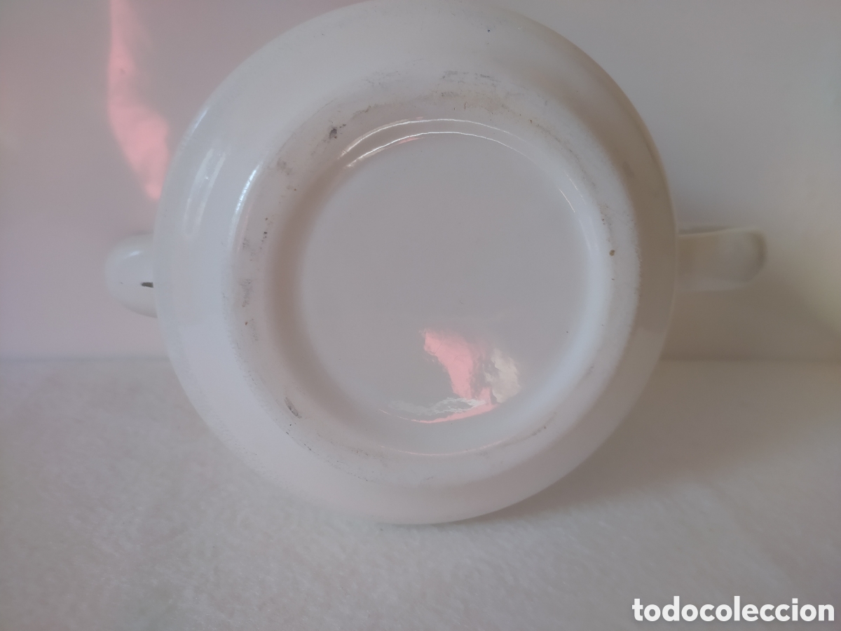 Antig&uuml;edades: Cafetera de hierro esmaltada en blanco y azul decorada - Foto 6