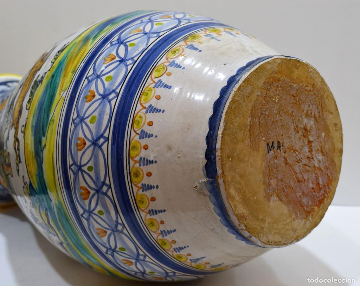 Paragüero de cerámica Talavera