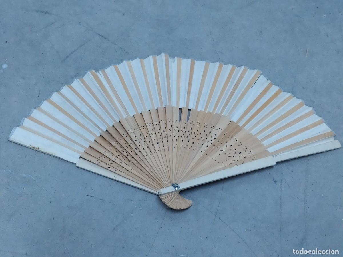 Antig&uuml;edades: ABANICO 30x16cm - MADERA DE BAMB&Uacute; Y TELA - Foto 3
