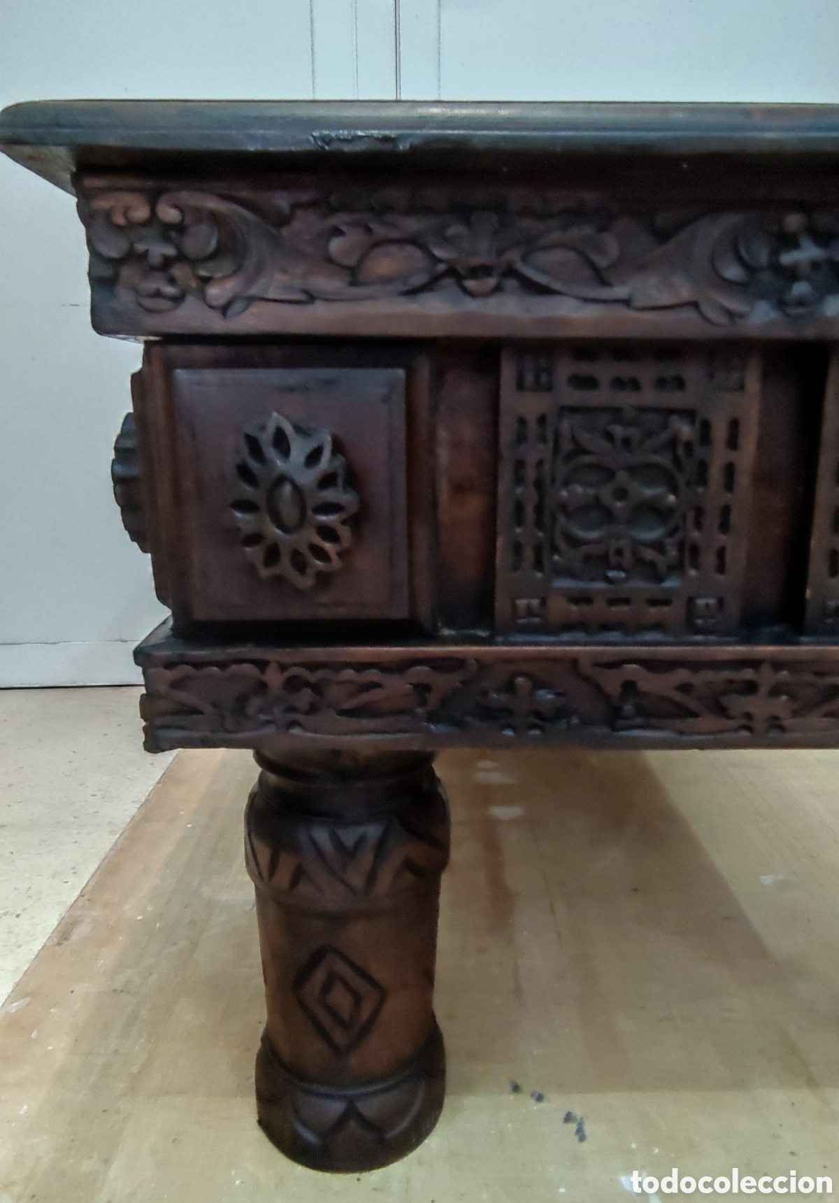 Antig&uuml;edades: Mesa de sof&aacute; tallada ,de la Isla de Java - Foto 13
