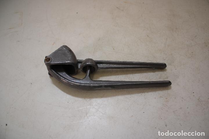 Antig&uuml;edades: prensa de ajos - Foto 2