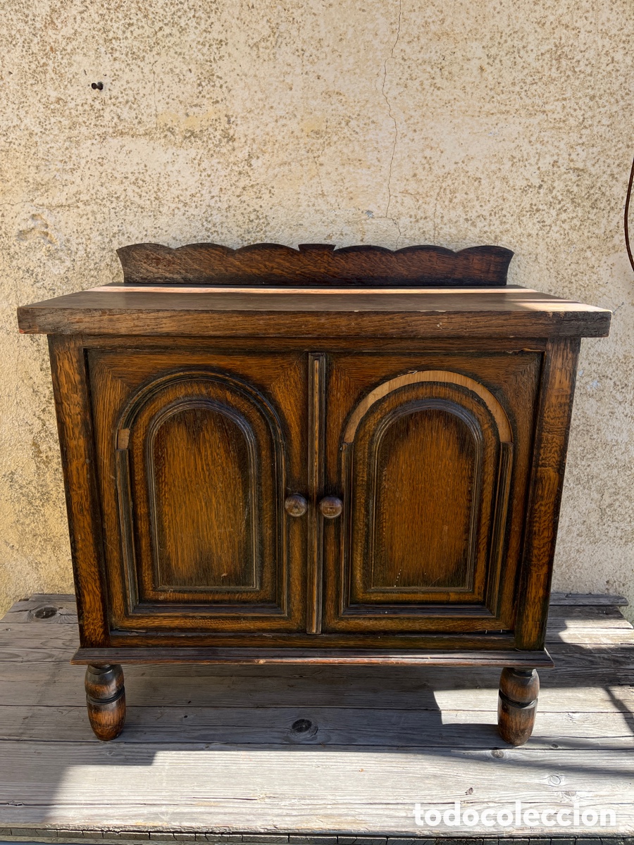 Antig&uuml;edades: Mesilla antigua en madera de roble, para restaurar. - Foto 1