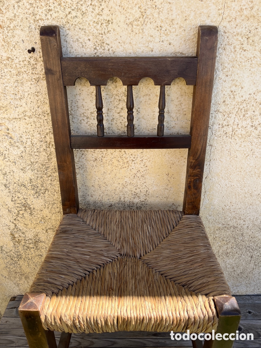 Antig&uuml;edades: Silla antigua r&uacute;stica con asiento de anea. - Foto 3